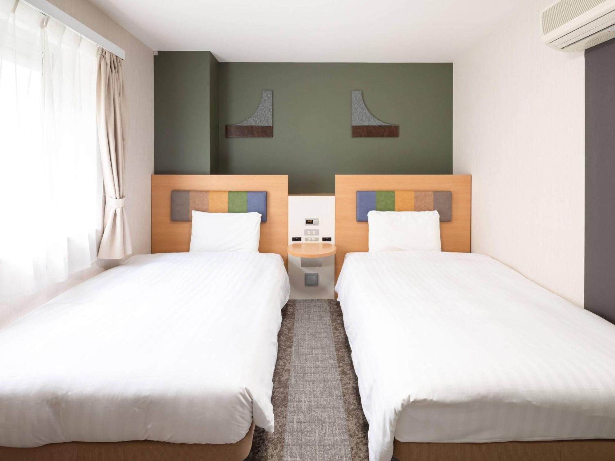 Standard Twin Room - Non-Smoking